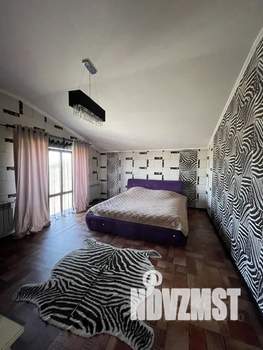 Дом 260м², 2-этажный, посуточно,