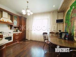 Дом 278м², 3-этажный, участок 9 сот.