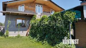 Дом 176м², 2-этажный, участок 6 сот.