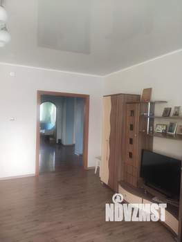 Дом 273м², 3-этажный, участок 10 сот.