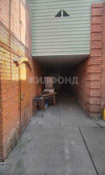 Дом 213м², 2-этажный, участок 20 сот.