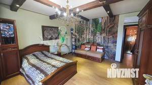 Коттедж 300м², 3-этажный, участок 13 сот.