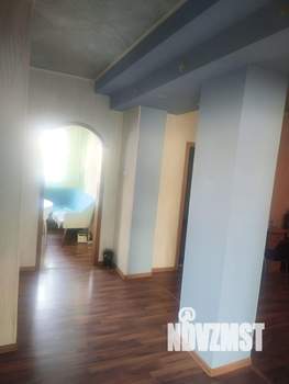 Дом 273м², 3-этажный, участок 10 сот.