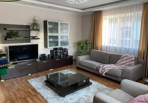 Дом 278м², 2-этажный, участок 10 сот.  