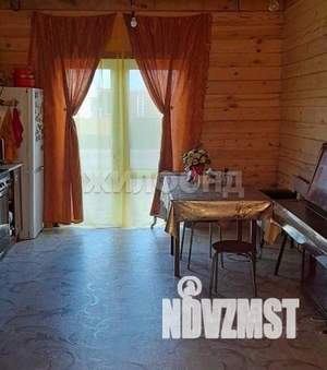 Дом 100м&sup2;, 2-этажный, участок 6 сот.  