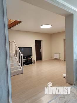 Коттедж 220м², 2-этажный, участок 7 сот.  