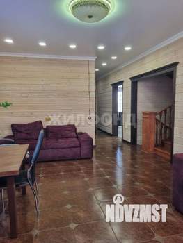 Дом 193м², 3-этажный, участок 11 сот.  