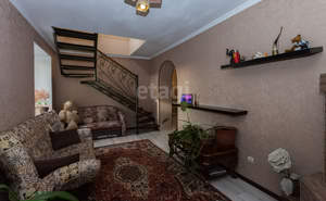 Дом 320м², 3-этажный, участок 12 сот.  