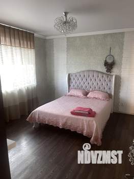 Коттедж 350м², 2-этажный, участок 10 сот.  