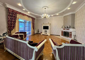 Дом 550м², 2-этажный, участок 20 сот.  