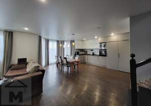 Дом 250м&sup2;, 2-этажный, участок 10 сот.  