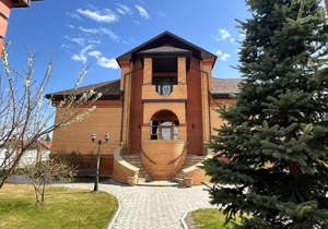 Дом 550м², 2-этажный, участок 20 сот.  