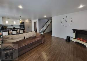 Дом 250м&sup2;, 2-этажный, участок 10 сот.  