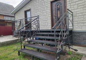 Дом 180м², 2-этажный, участок 10 сот.  