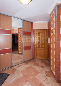 Дом 166м², 2-этажный, участок 8 сот.  