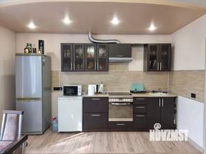 Дом 200м², 2-этажный, участок 15 сот.  