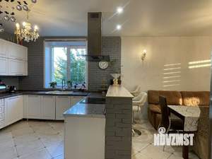 Коттедж 350м², 3-этажный, участок 10 сот.  