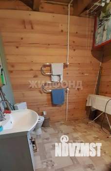 Дом 100м&sup2;, 2-этажный, участок 6 сот.  