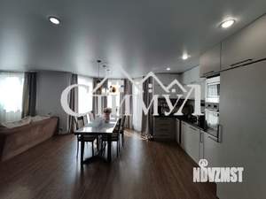 Дом 295м², 2-этажный, участок 10 сот.  