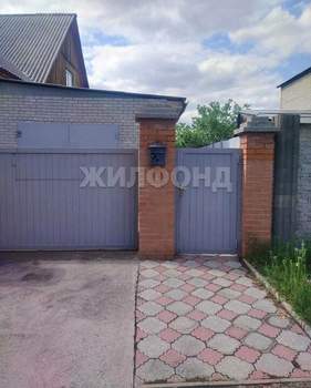 Дом 253м², 2-этажный, участок 10 сот.  