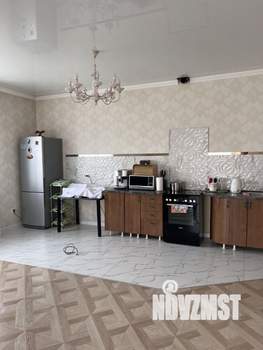 Дом 294м², 2-этажный, участок 11 сот.  