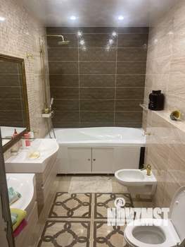 Коттедж 350м², 2-этажный, участок 10 сот.  