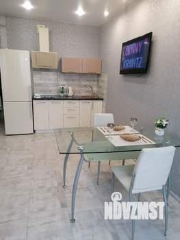Студия квартира, посуточно, 47м2, 10/12 этаж