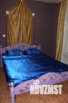 Студия квартира, посуточно, 34м2, 1/3 этаж