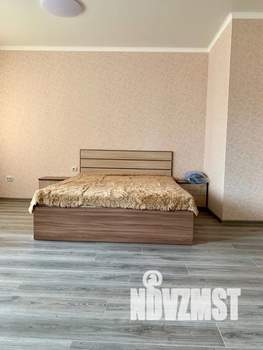 Студия квартира, посуточно, 42м2, 11/12 этаж