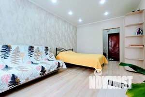 1-к квартира, посуточно, 33м2, 2/8 этаж