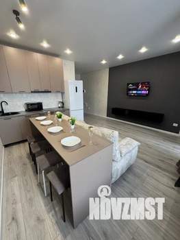 Студия квартира, посуточно, 32м2, 7/9 этаж