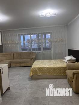 Студия квартира, посуточно, 33м2, 10/12 этаж