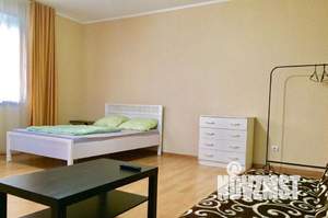 1-к квартира, посуточно, 48м2, 1/8 этаж