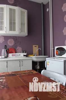 Студия квартира, посуточно, 34м2, 1/3 этаж