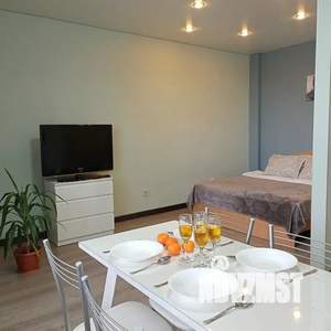 Студия квартира, посуточно, 42м2, 4/13 этаж