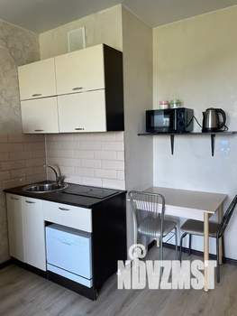 Студия квартира, посуточно, 28м2, 3/9 этаж