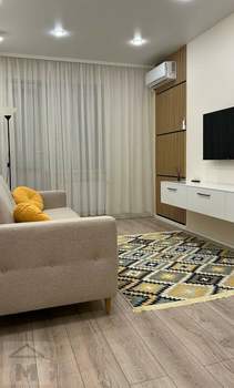 Студия квартира, на длительный срок, 40м2, 4/9 этаж