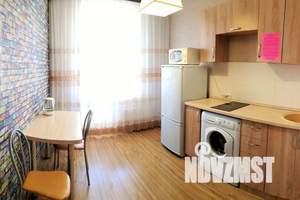 1-к квартира, посуточно, 42м2, 7/9 этаж