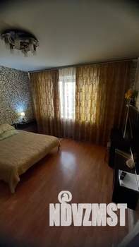 1-к квартира, посуточно, 56м2, 4/16 этаж