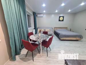 Студия квартира, посуточно, 40м2, 12/12 этаж