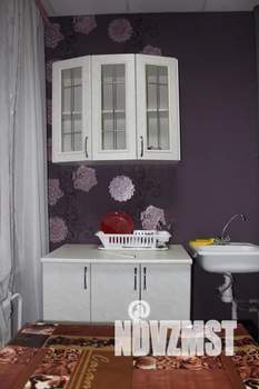Студия квартира, посуточно, 34м2, 1/3 этаж