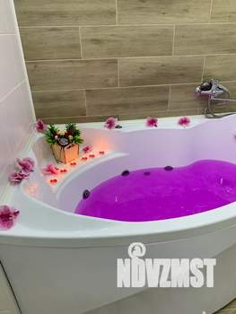 Студия квартира, посуточно, 40м2, 9/9 этаж