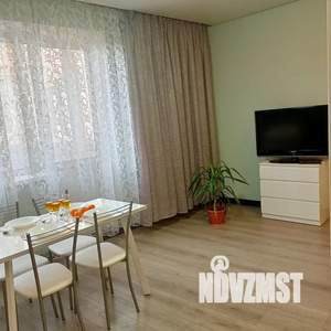 Студия квартира, посуточно, 42м2, 4/13 этаж