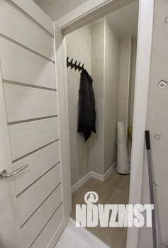 Студия квартира, посуточно, 35м2, 1/12 этаж