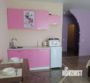 Студия квартира, посуточно, 40м2, 2/10 этаж