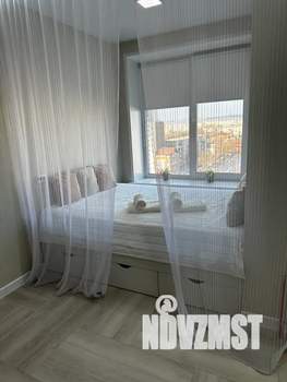 Студия квартира, посуточно, 40м2, 9/9 этаж