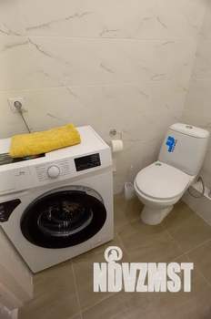 Студия квартира, посуточно, 35м2, 1/12 этаж