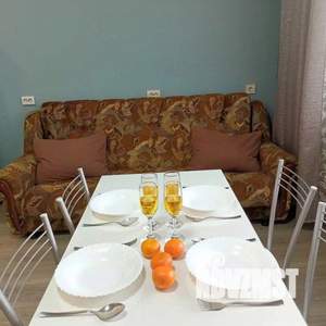 1-к квартира, посуточно, 42м2, 1/1 этаж