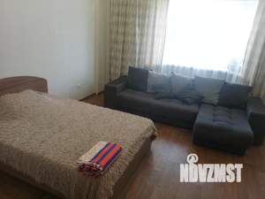 1-к квартира, посуточно, 42м2, 1/1 этаж