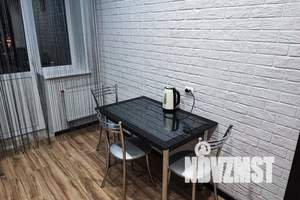 1-к квартира, посуточно, 37м2, 8/9 этаж